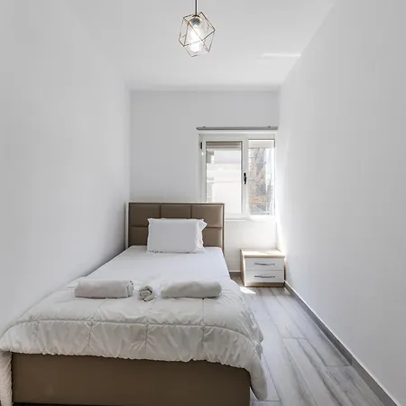 Apartment The Rooftop Experience By Ps Golem (Tirana)